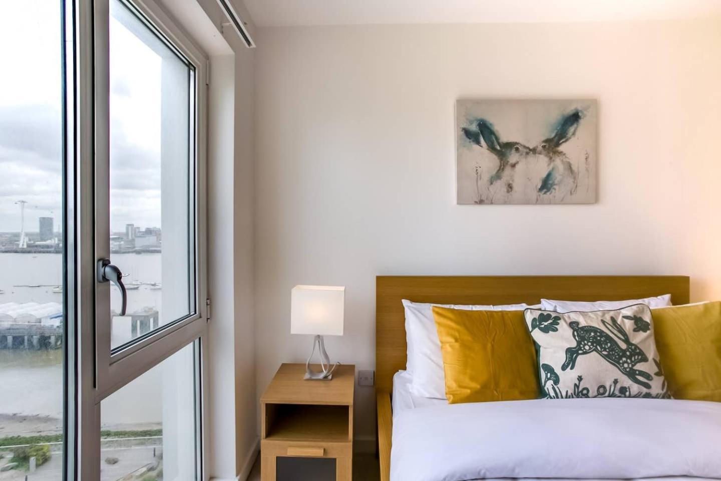 Guestready - Comfort By The Thames, W/ Balcony London Exteriör bild