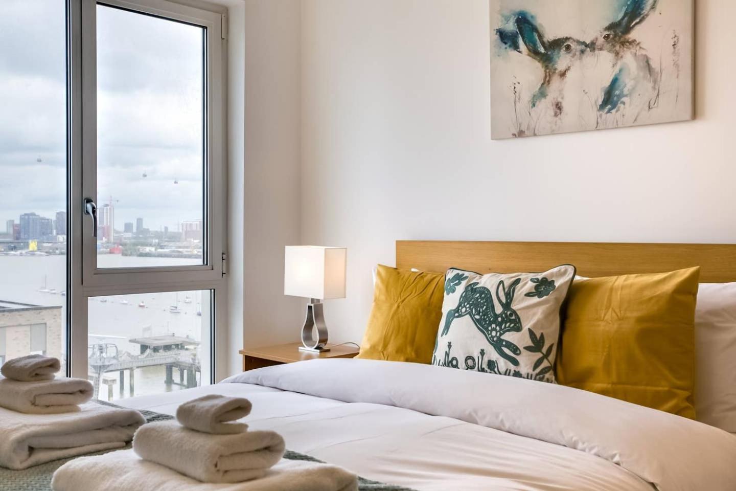 Guestready - Comfort By The Thames, W/ Balcony London Exteriör bild